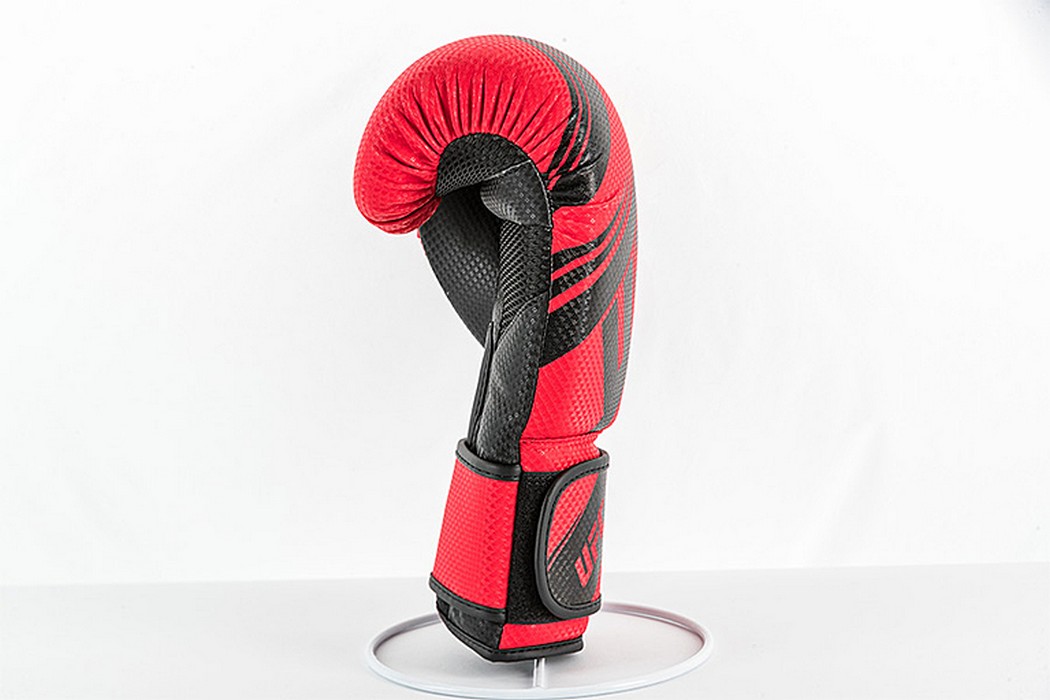 Боксерские перчатки UFC PRO Performance Rush Red,16oz 1050_700